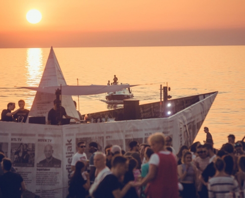 lichterloh | PAPERBOAT <br> <h6>Mainstage LHF16</h6> 13433107 928032627302194 4880790827346018110 o